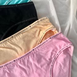 Сліпи с написом по краях