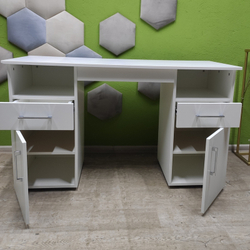 Манікюрний стіл Tertio Nail