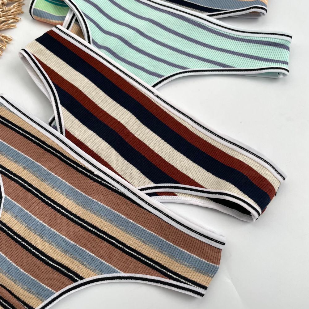 Американки в смужку