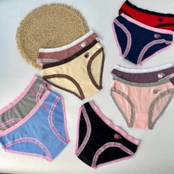 Сліпи в рубчик з мінімалістичним малюнком