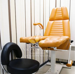 Педикюрно-косметологічне крісло КП-3