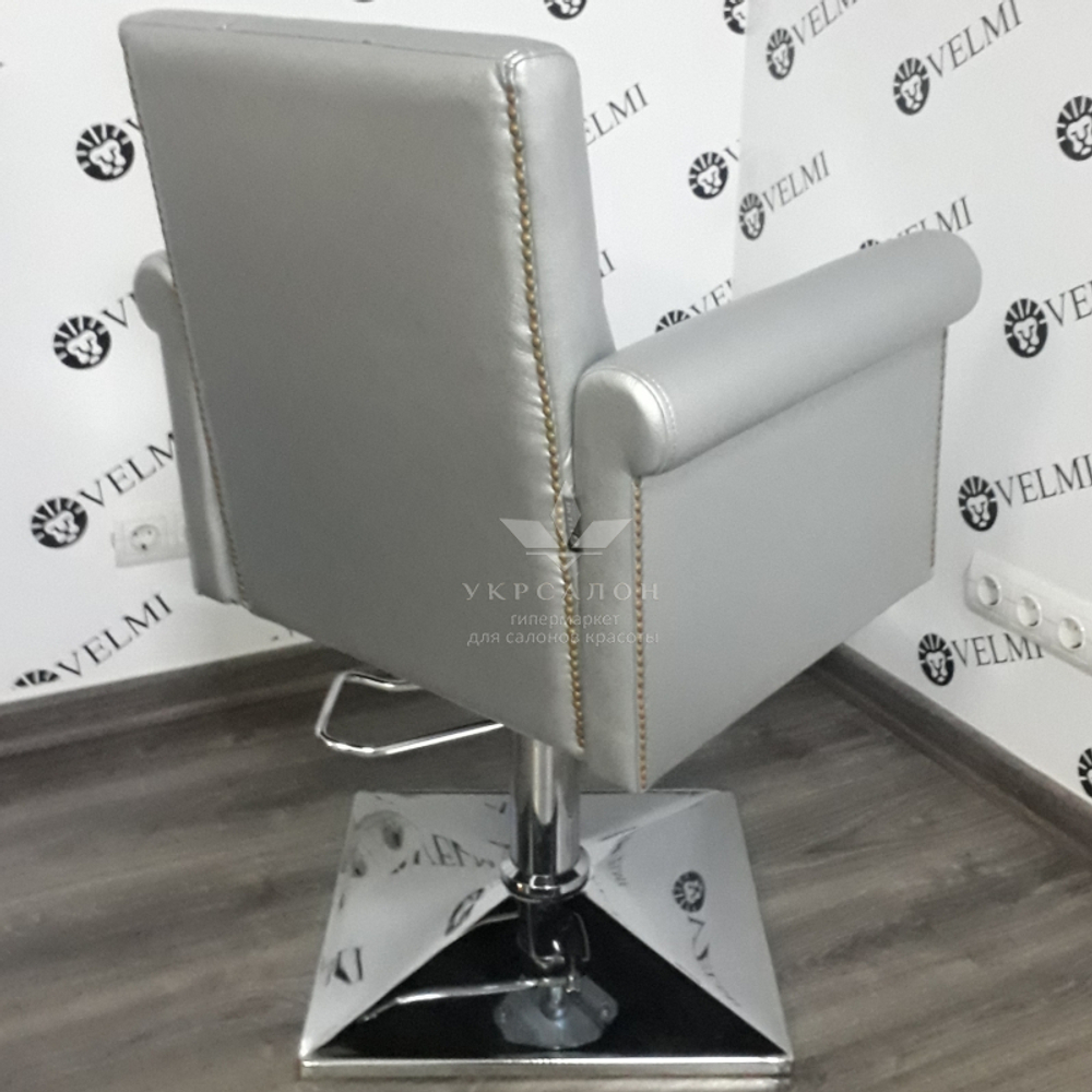 Перукарське крісло Menson