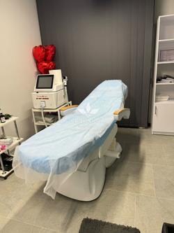 Косметологическая электрическая кушетка Lux BW-273B (3 мотора), white