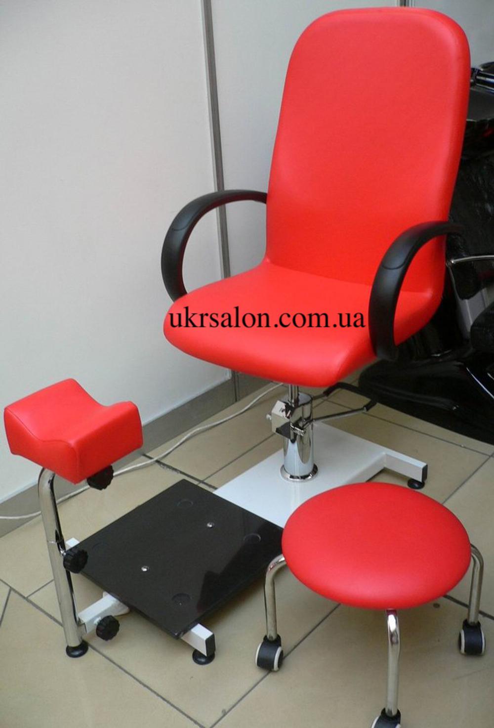 Педикюрное крісло на гідравліці ZD-900