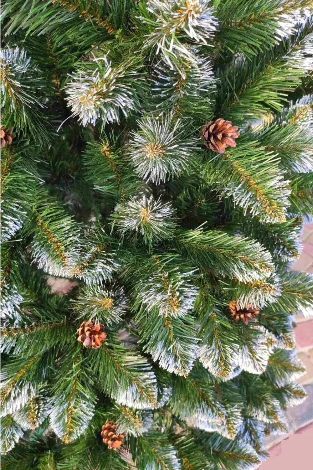 Искусственная заснеженная елка с шишками "Элитная" Высота 1.50м.