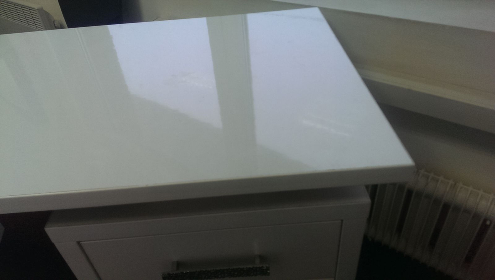 Манікюрний стіл Milan