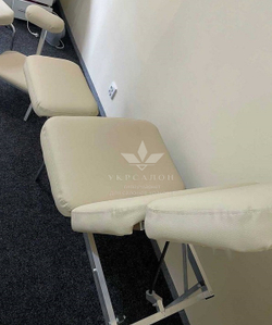 Педикюрное крісло складне 1092