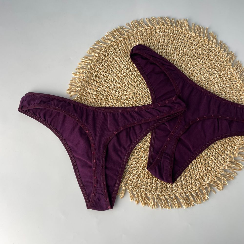 Однотоні стрінги