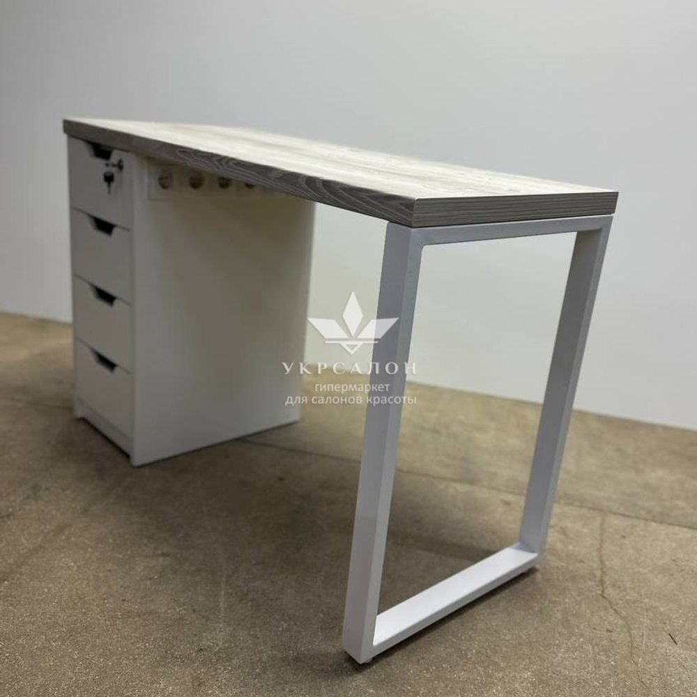 Маникюрный стол Mark SM-100 с металлической ножкой