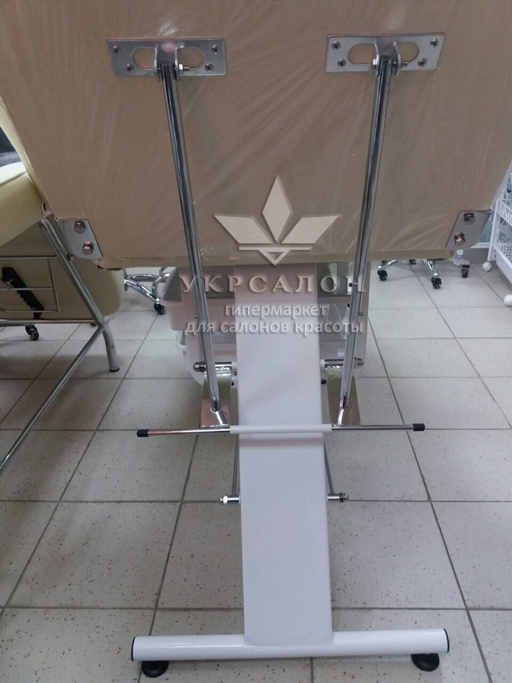 Кушетка косметологическая 202