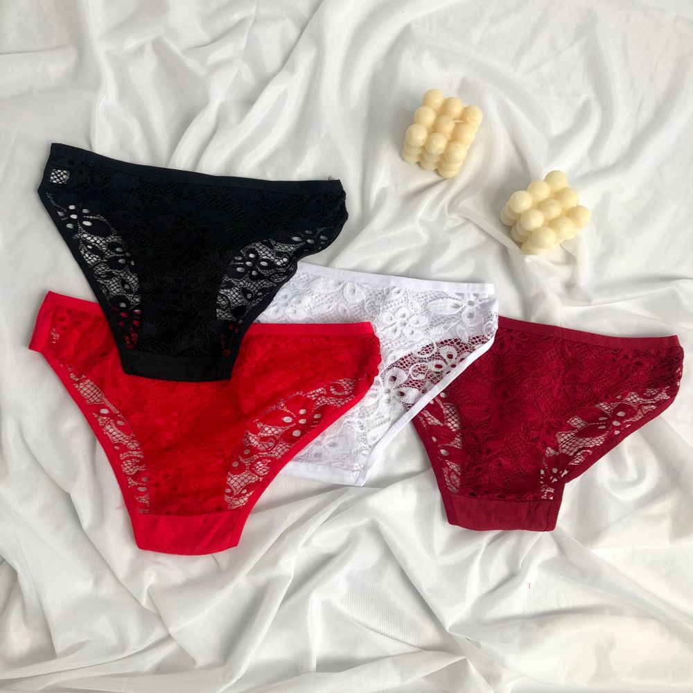 Сліпи гладенькі спереду. з мереживом ззаду