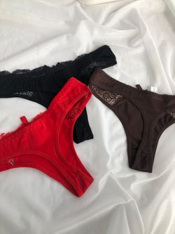 Гладенькі трінги з мереживною вставкою