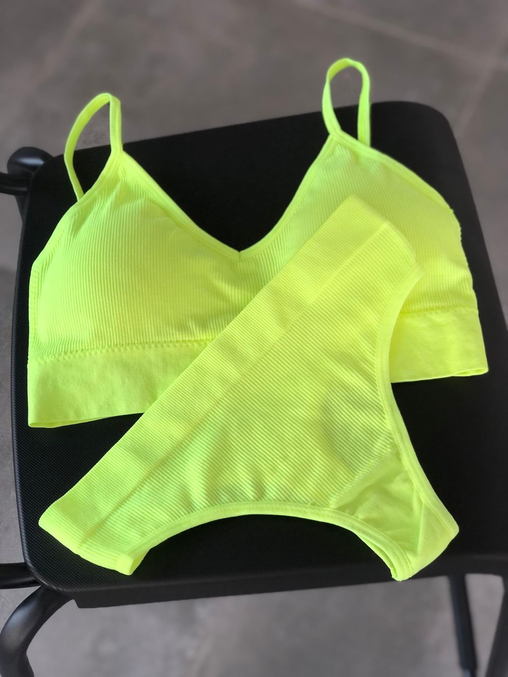 Базовий комплект на тонких бретелях