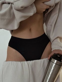 Стрінги в рубчик на високій посадці