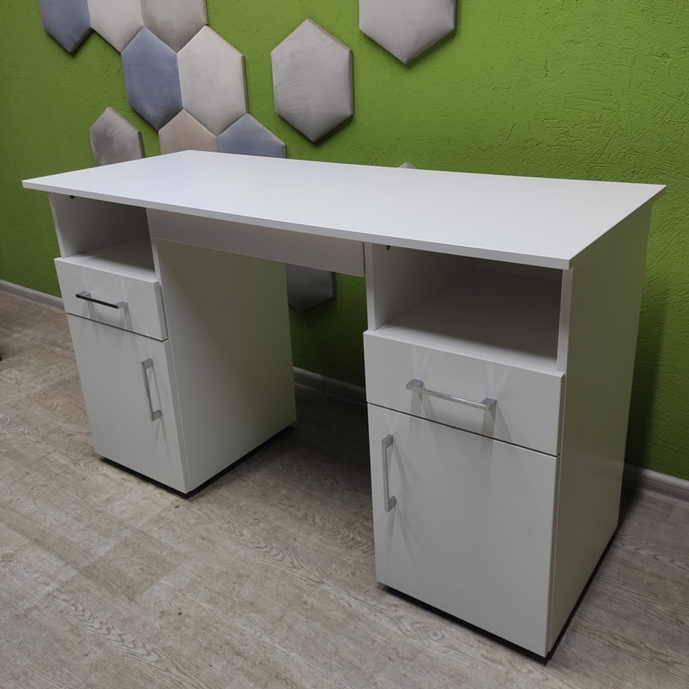 Манікюрний стіл Tertio Nail