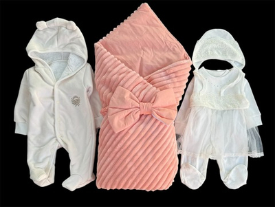 Набір на виписку з пологового та для повсякденного користування для дівчинки (56 розмір)