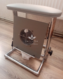 Витяжка для педикюру з підставкою Tertio 2