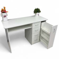 Маникюрный стол Master