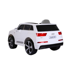 Дитячий електромобіль Audi Q7 YJ2188