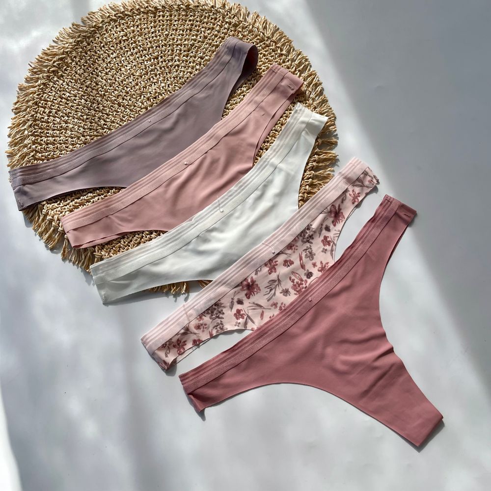 Безшовні стрінги