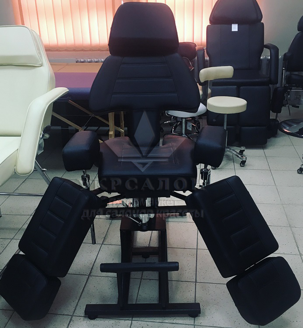 Педикюрно-косметологическое кресло LS-232