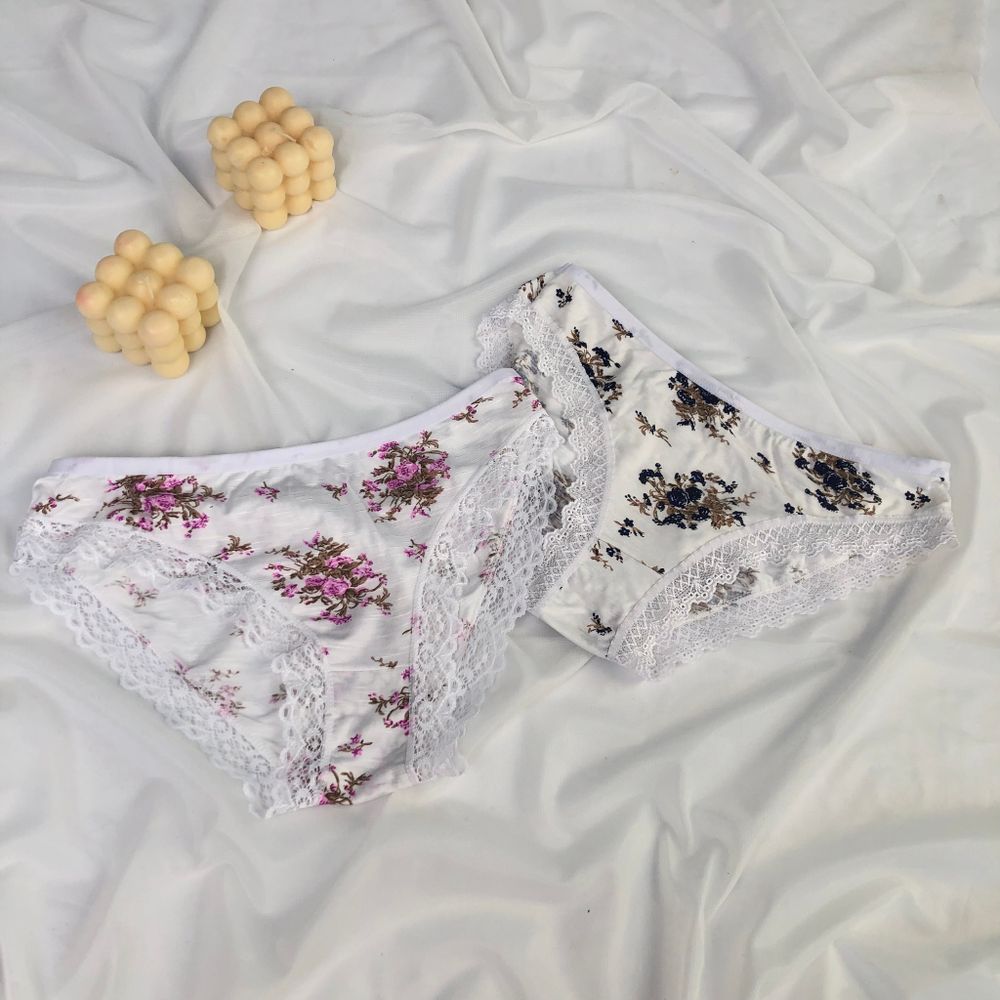 Сліпи з квітковим принтом