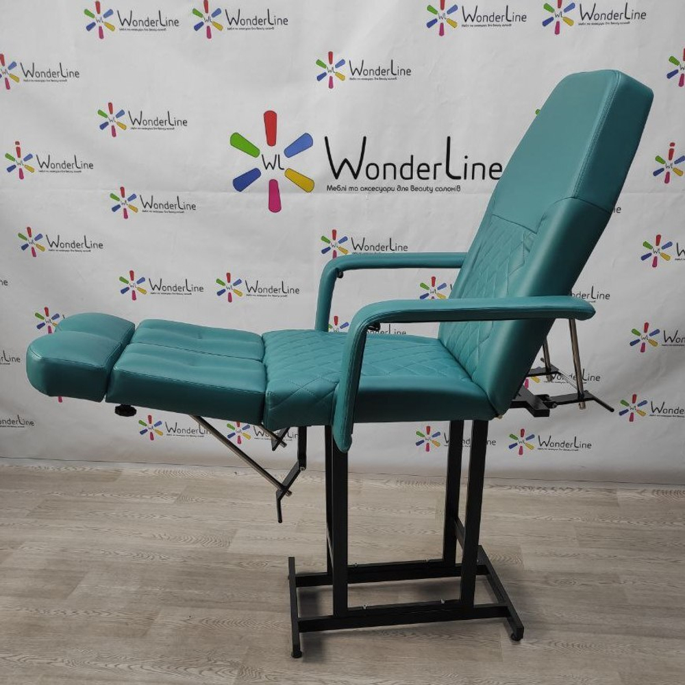 Педикюрне крісло Tertio Black