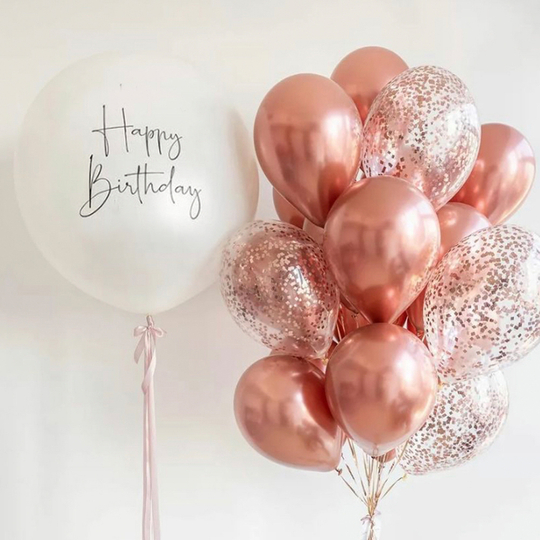Повітряні кульки на день народження дівчині: білі та рожеве золото