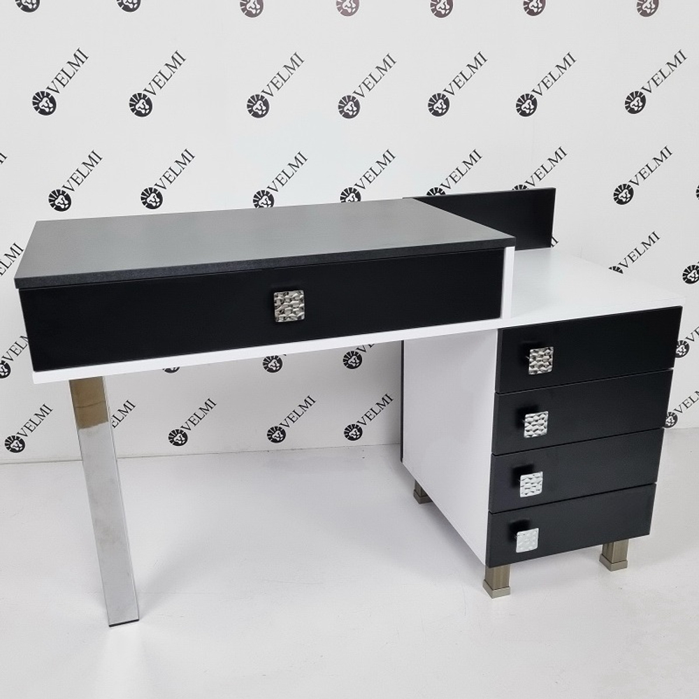 Маникюрный стол Continental