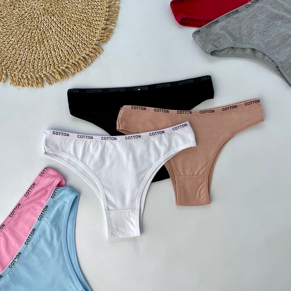 Американки з написом на резинці