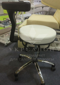 Стільчик майстра зі спинкою 1033
