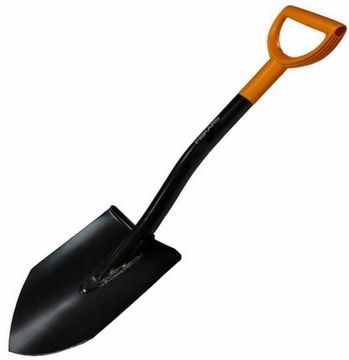 Лопата Fiskars Solid (1014809/131417)