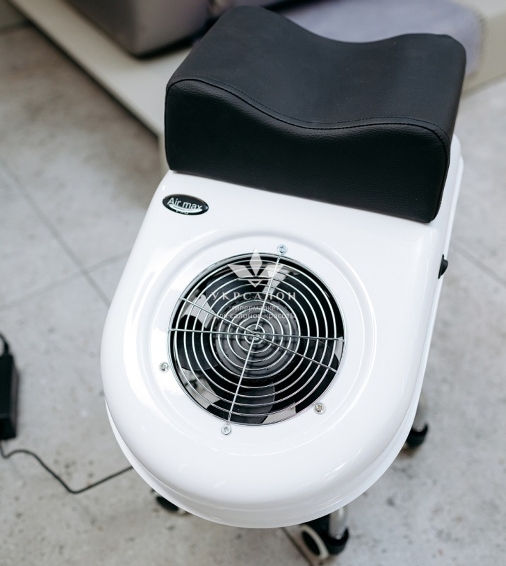 Педикюрна витяжка AirMax V 8 Pro на колесах