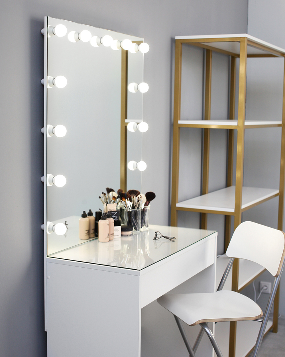 Робоче місце перукаря 731