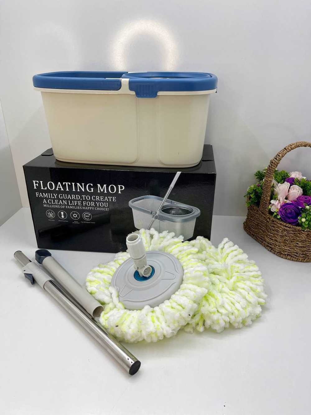 Швабра с отжимом (с запасной тряпкой)