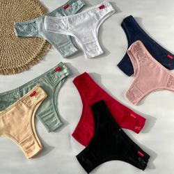 Американки з мереживними вставкоми