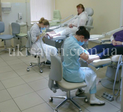 Педикюрно-косметологическое кресло FUT-PROFI-1