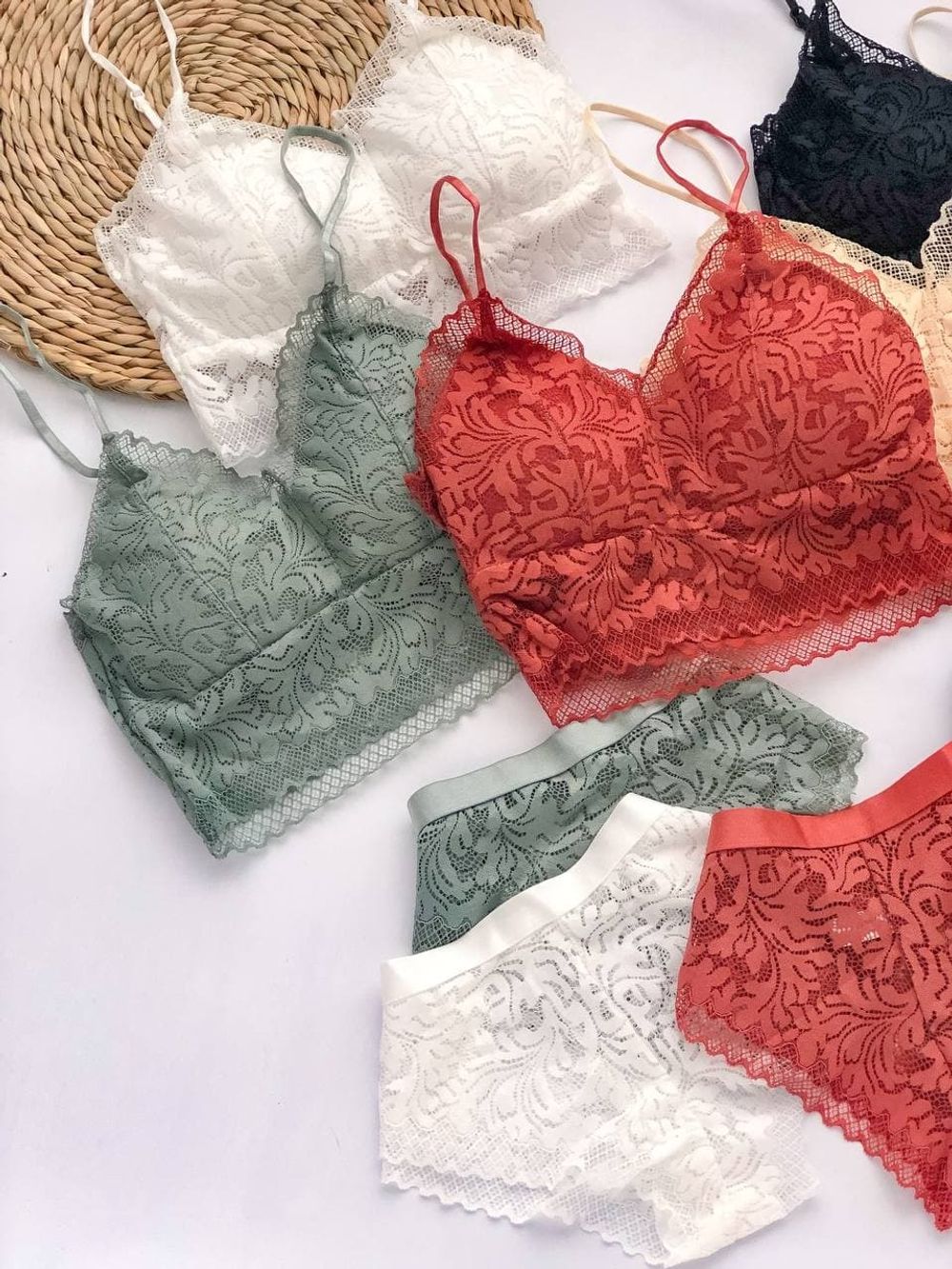 Кружевной комплект