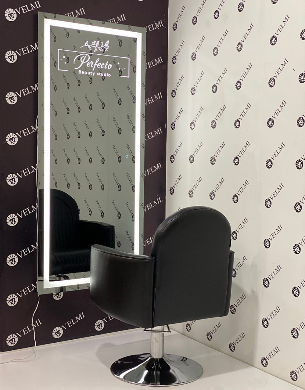 Рабочее место парикмахера Cozy с подсветкой