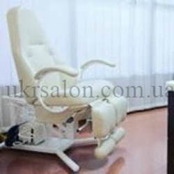 Педикюрно-косметологическое кресло КП-5 с подставкой для ванночки