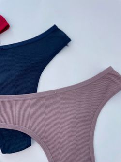 Класичні стрінги в рубчик