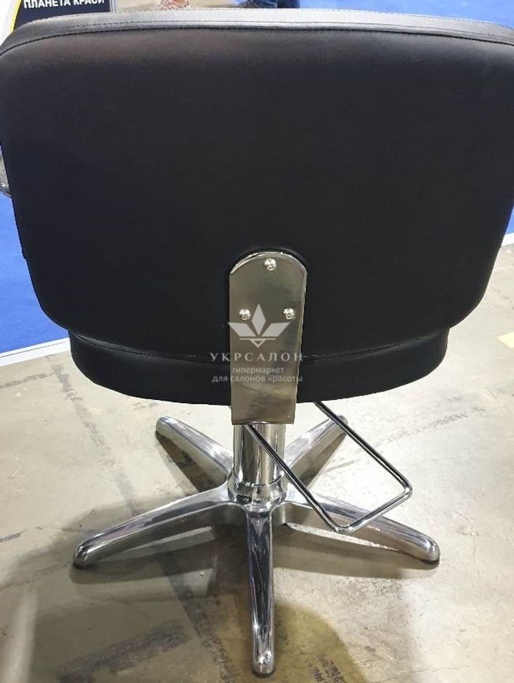 Парикмахерское кресло Livian