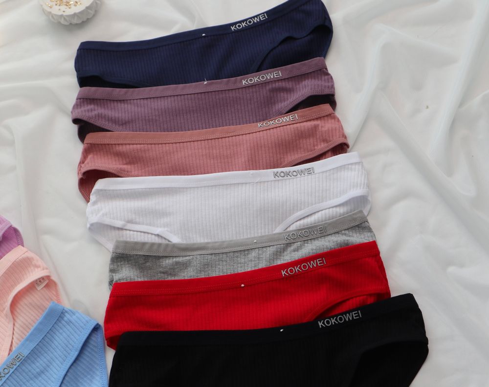 Сліпи в рубчик з мінімалістичним написом