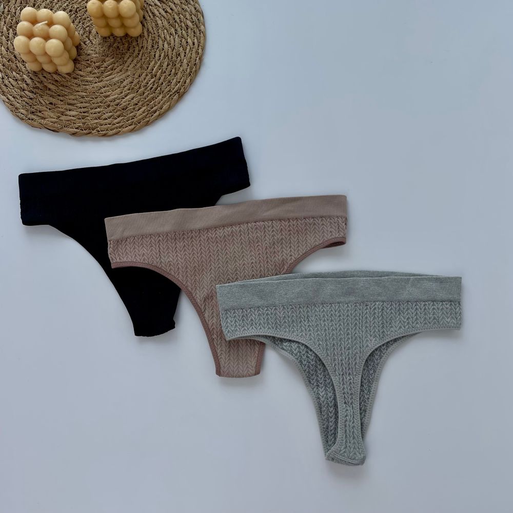 Стрінги в'язка