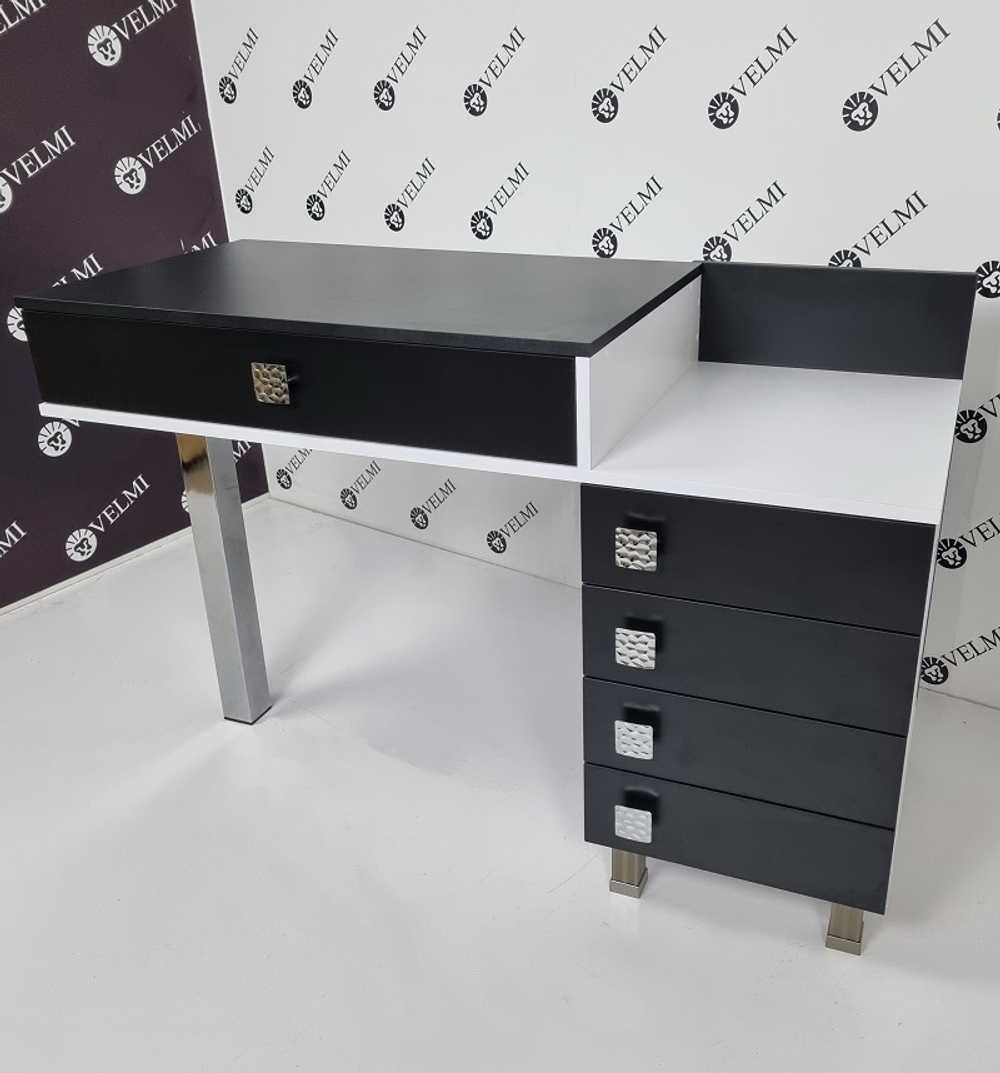 Маникюрный стол Continental