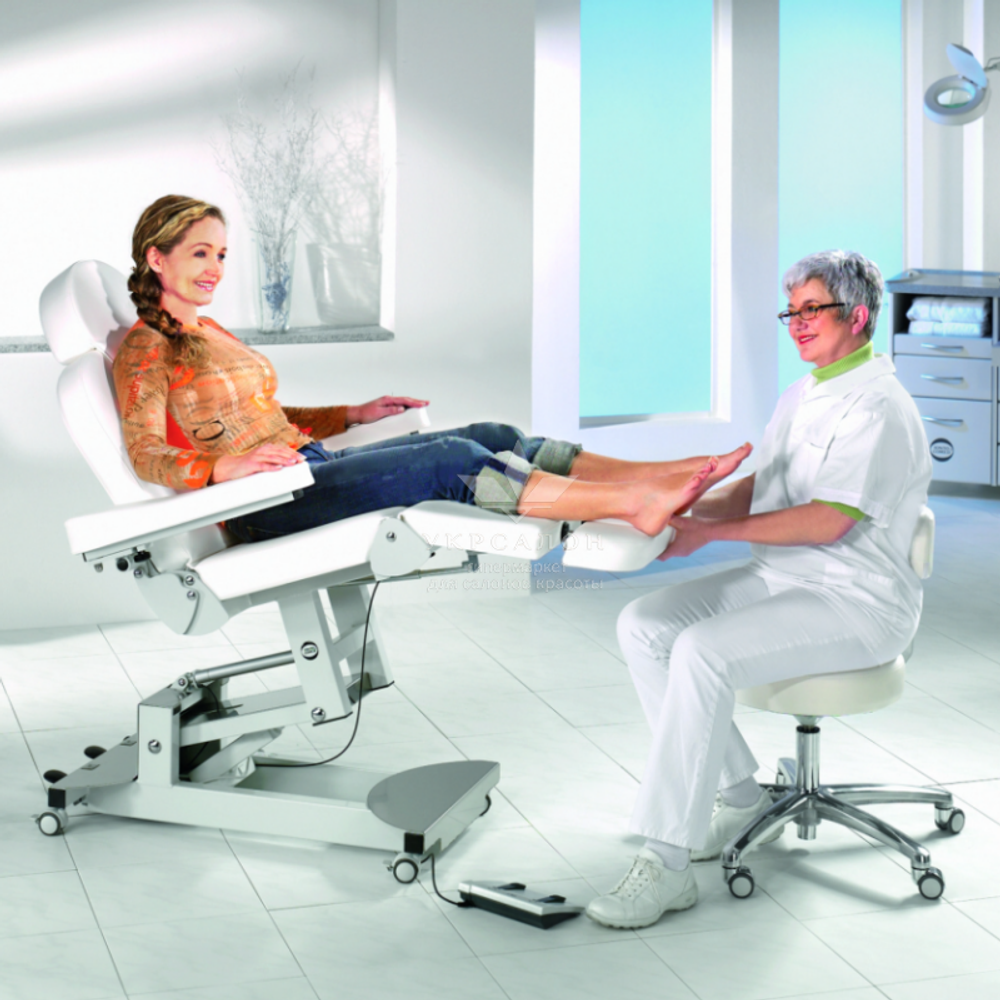 Электрическая кушетка Universal A1