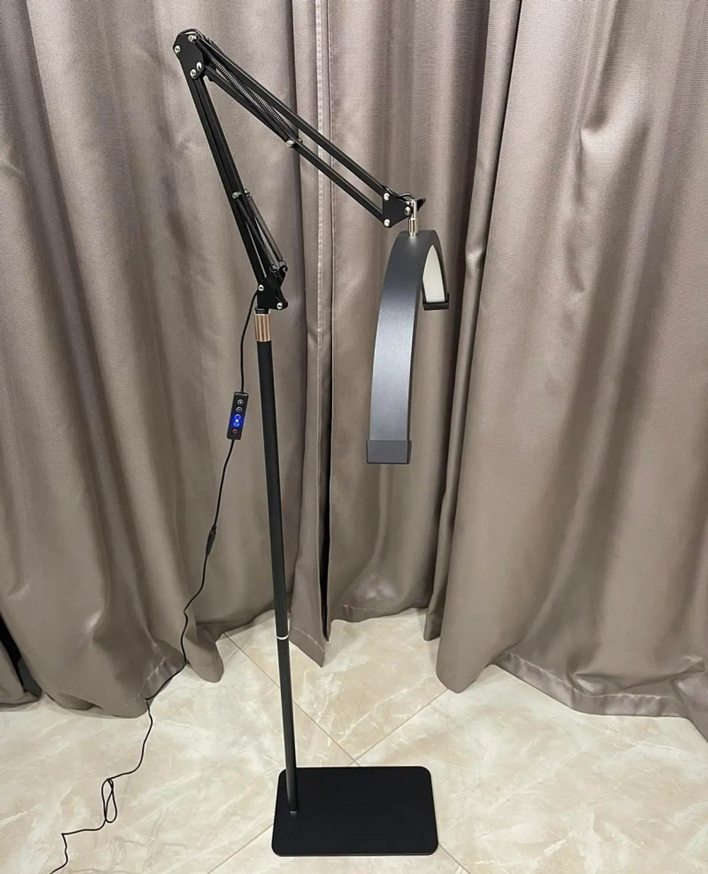 Бестеневая LED-лампа на штативе HD-M40X, 36 Вт, черная