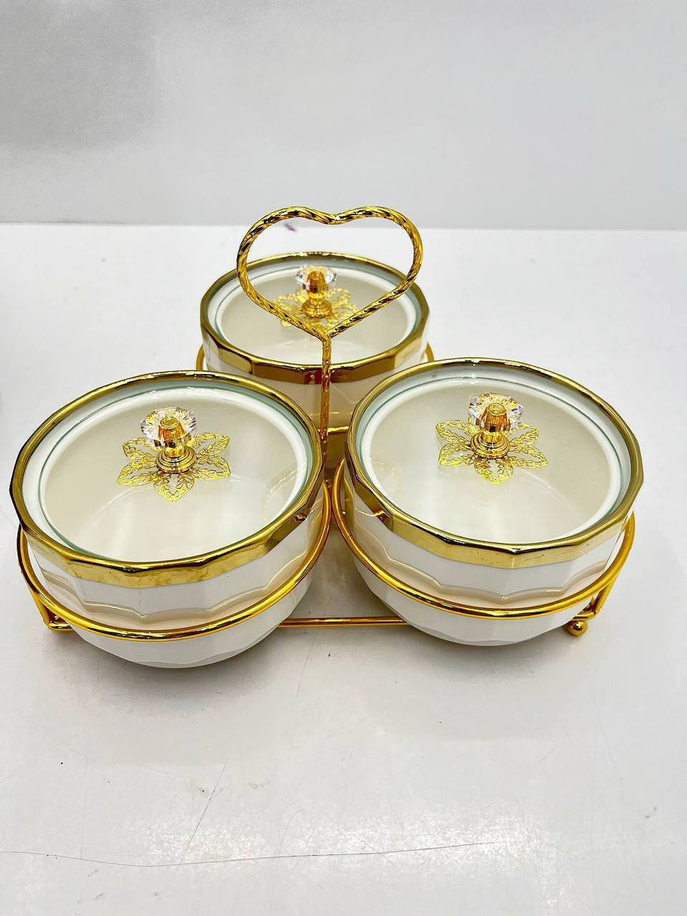 Менажница с крышкой 3 секции