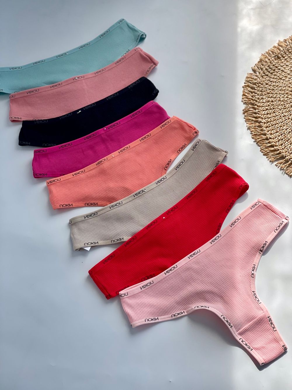 Стрінги в рубчик з написами по окантовці