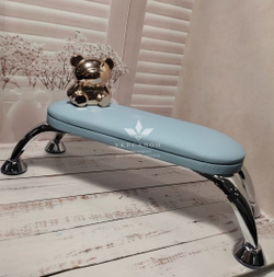 Подставка для маникюра на металлических ножках